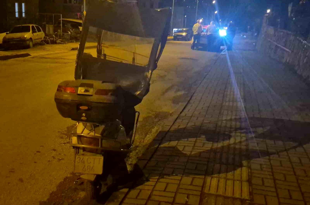 Bartın\'da Motosiklet Yayaya Çarptı
