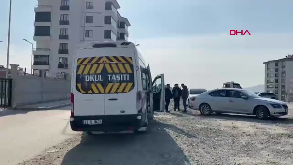 Elazığ\'da Öğrenci Minibüsün Çarpması Sonucu Hayatını Kaybetti