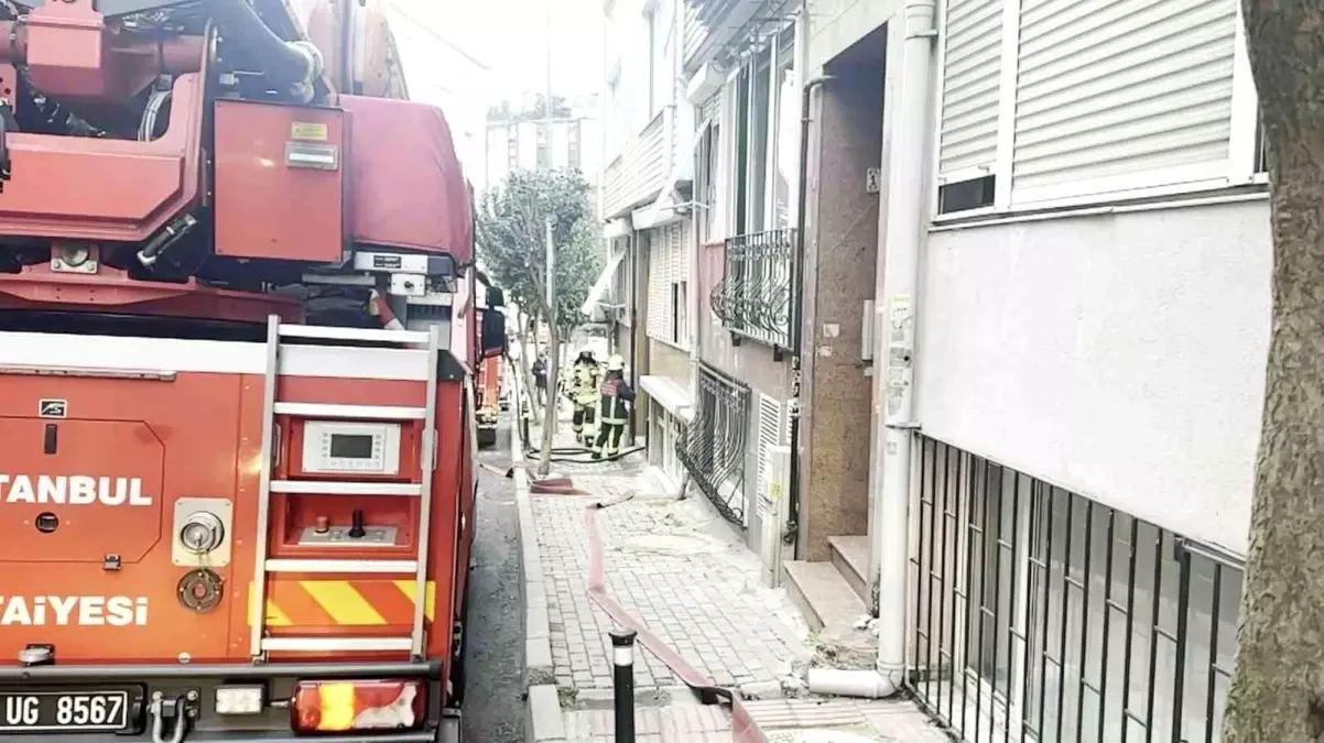Şişli\'de Yangın: Yaşlı Kadın Dumandan Etkilendi
