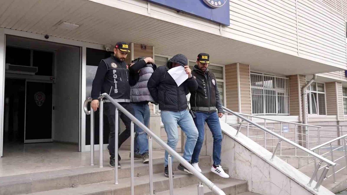 Kırıkkale\'de Narkotik Operasyonu: 2 Tutuklama