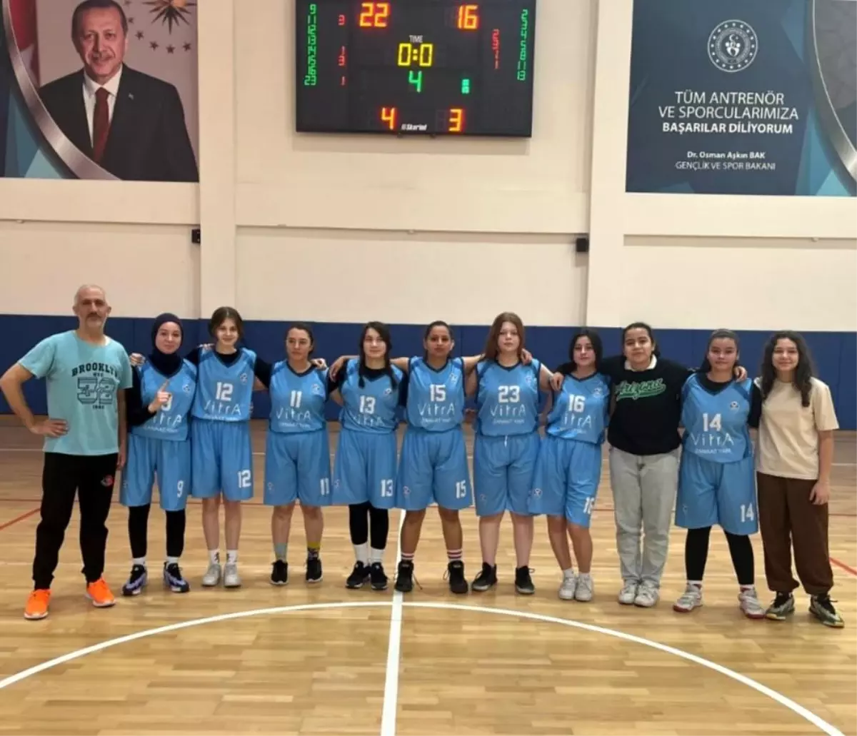 Tavşanlı Çınar U18 Kız Basketbol Takımı İl İkincisi