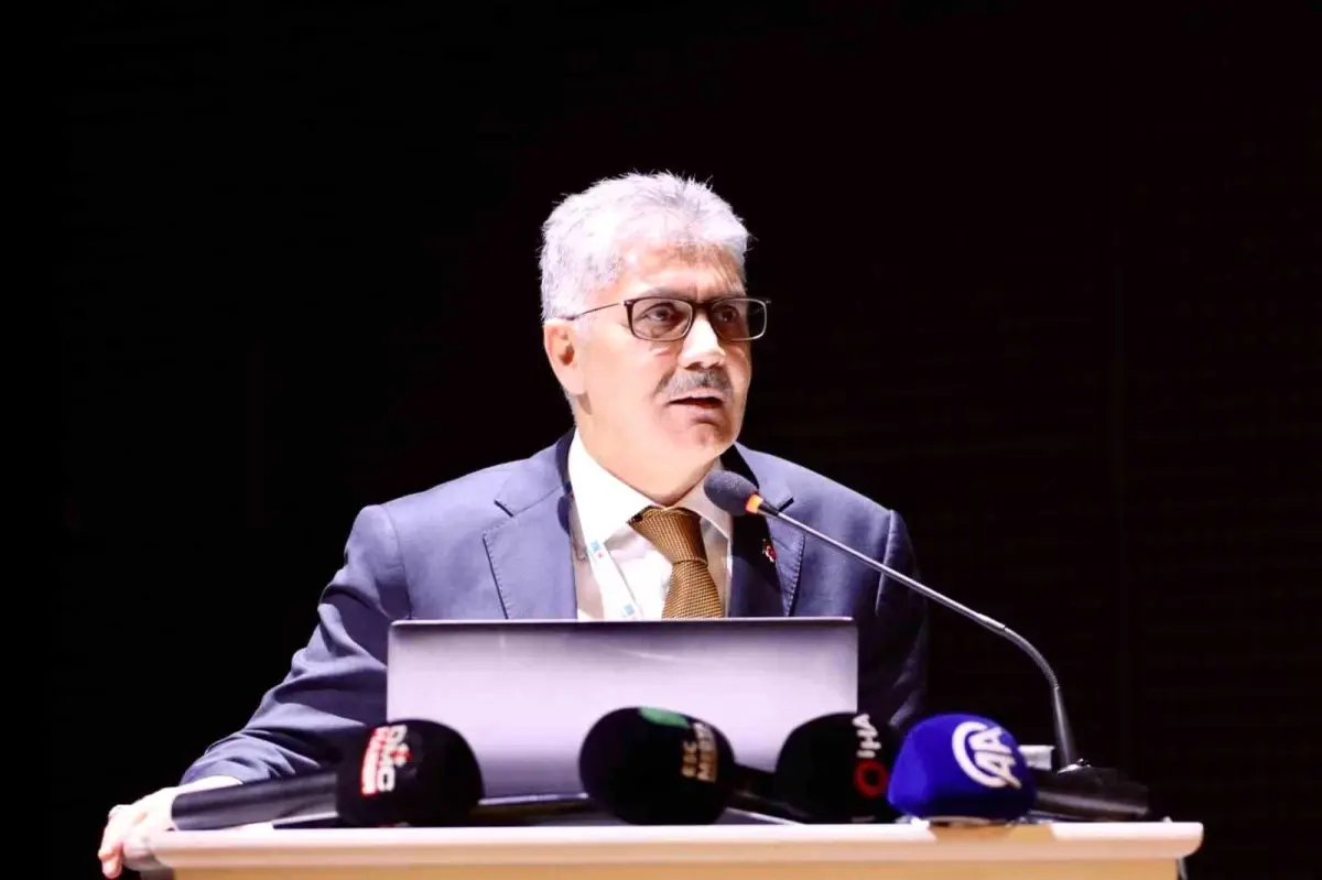 Niğde Valisi Cahit Çelik\'ten Atatürk\'ün Niğde\'ye Gelişinin 91. Yıl Kutlaması