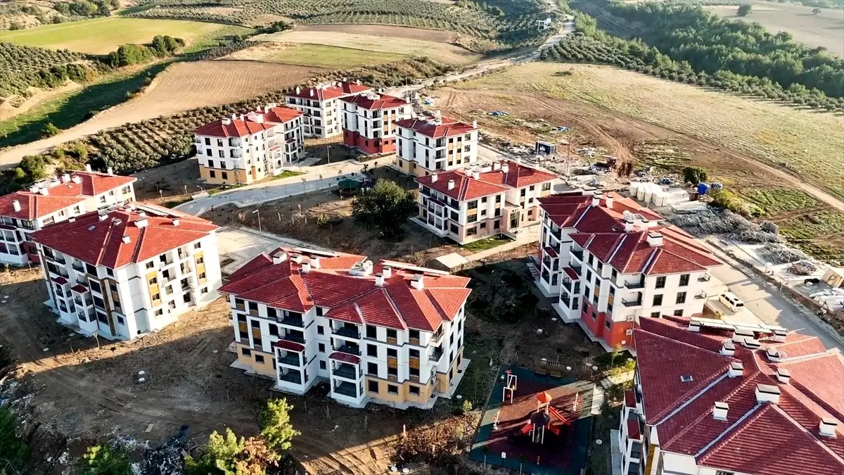 Afetzedeler Yeni Evlerine Taşındı