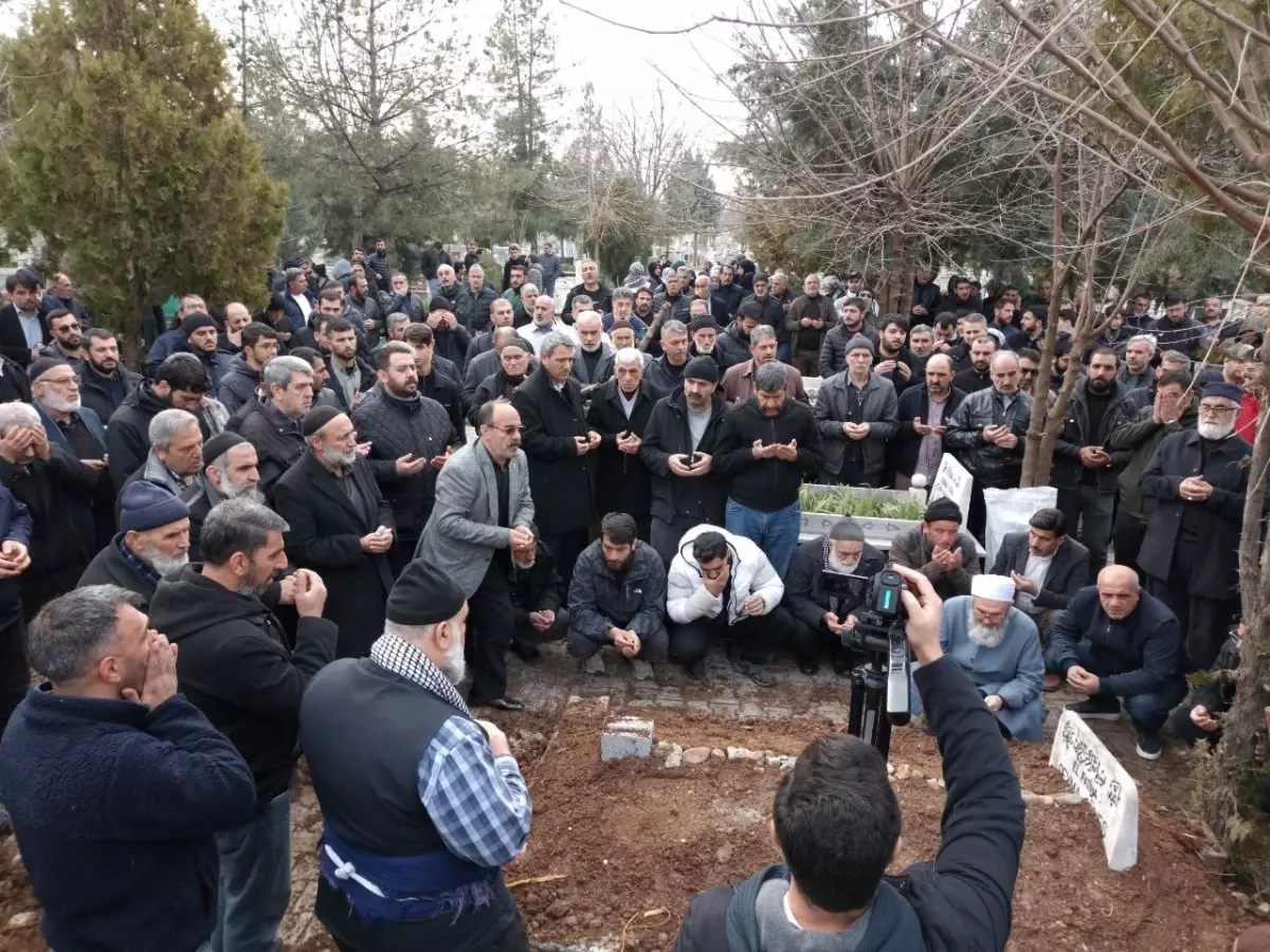 Tunceli\'de Cezaevi Ziyaretinden Dönüşte Kaza: 1 Ölü, 4 Yaralı