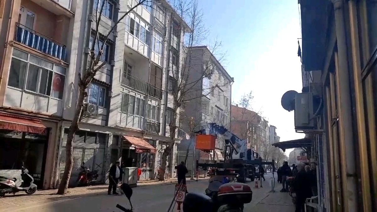 Edirne\'de Tehlikeli Ağaç Kesimi Çalışması