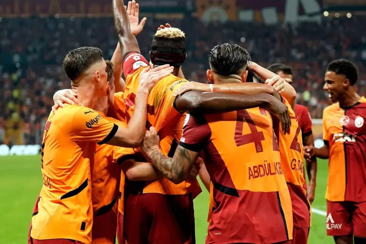 Galatasaray\'ın yıldızı bilinçli kart görme nedeniyle PFDK\'ya sevk edildi