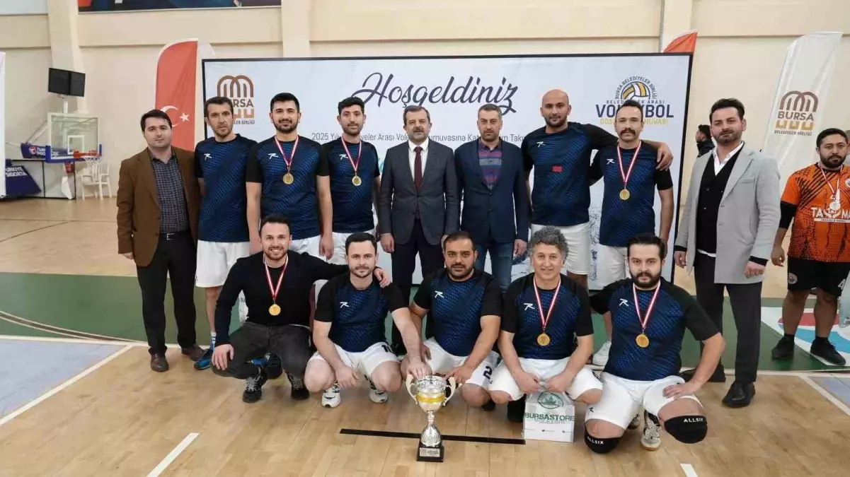 Gürsu Belediyesi Voleybol Turnuvası\'nın Galibi Oldu