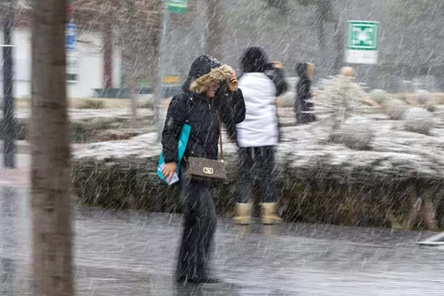 İstanbul'da Kar Yağışı Uyarısı: Kuvvetli Sağanaklar Bekleniyor