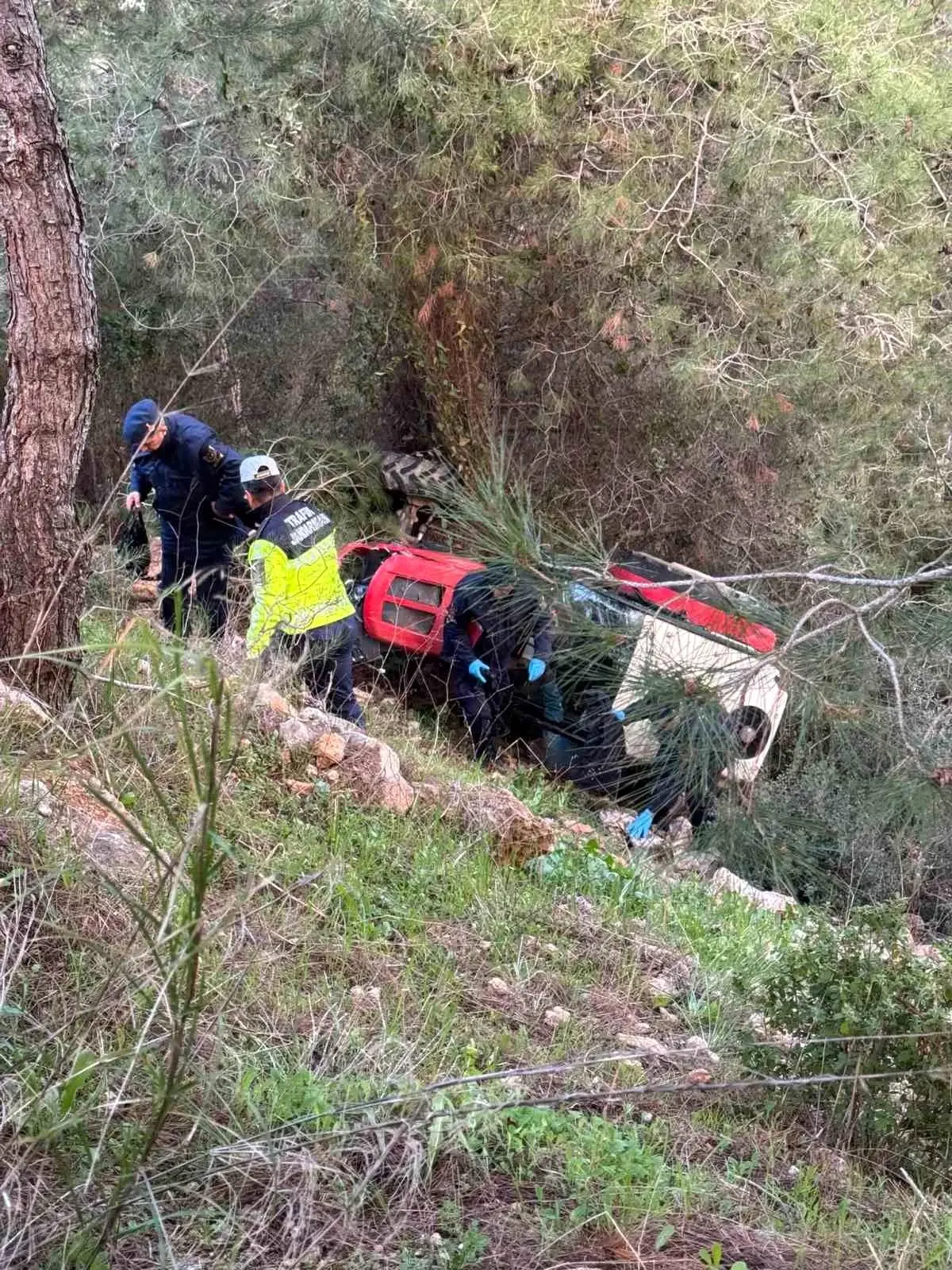 Kuşadası\'nda Kayıp Şahıs Uçurumda Bulundu