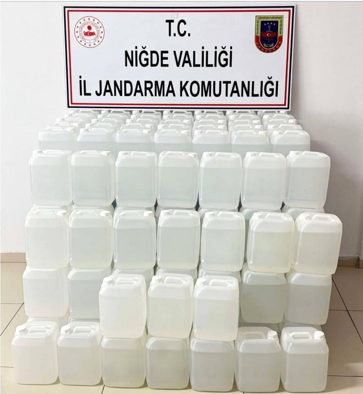 Niğde\'de Sahte Alkol Operasyonu