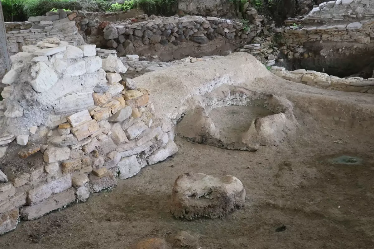 Çeşme\'de Santorini Tsunami İzleri Bulundu