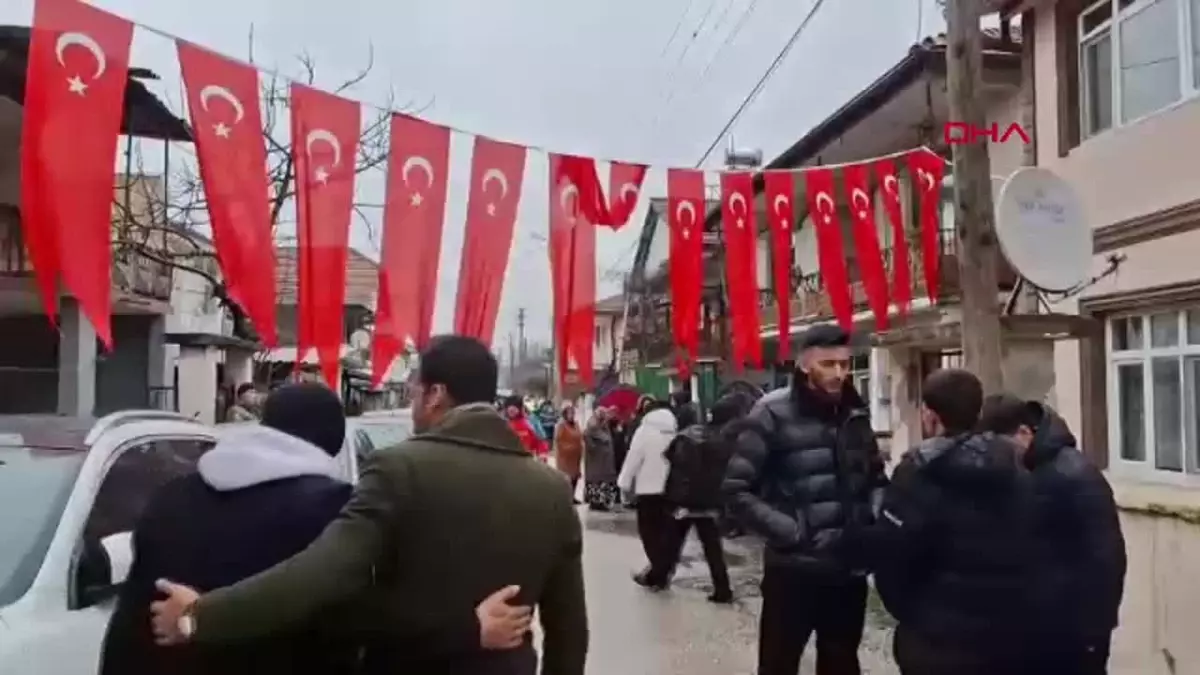 Pençe-Kilit Operasyon Şehidi Mustafa Bazna\'nın Cenazesi Düzce\'ye Getirildi