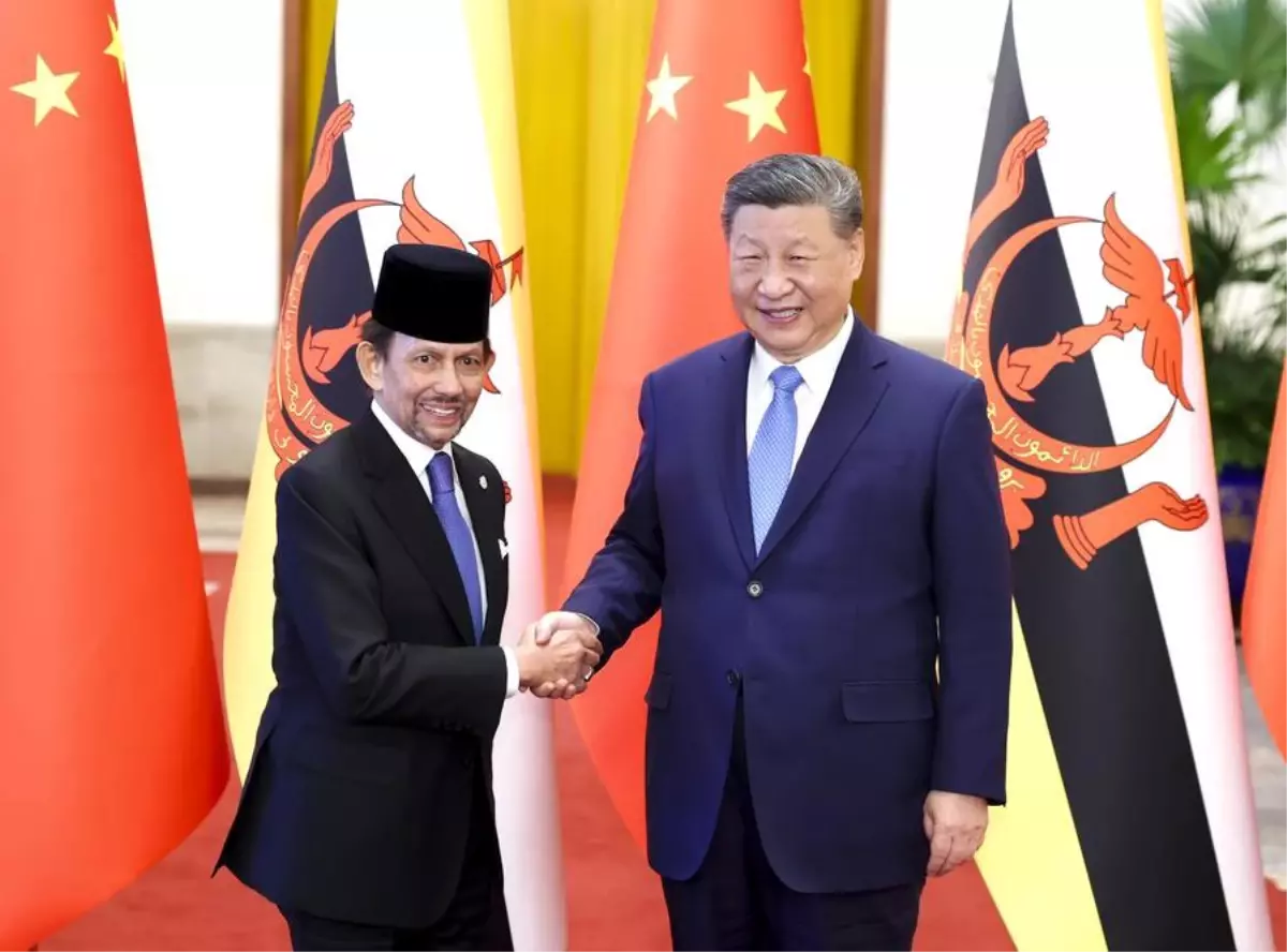 Xi Jinping ve Brunei Sultanı Görüştü