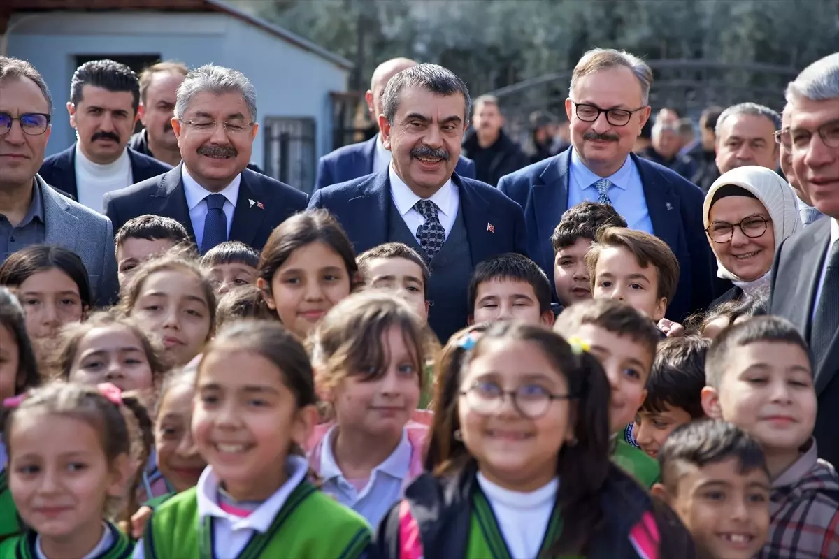 Bakan Tekin Osmaniye\'de Ziyaretlerde Bulundu