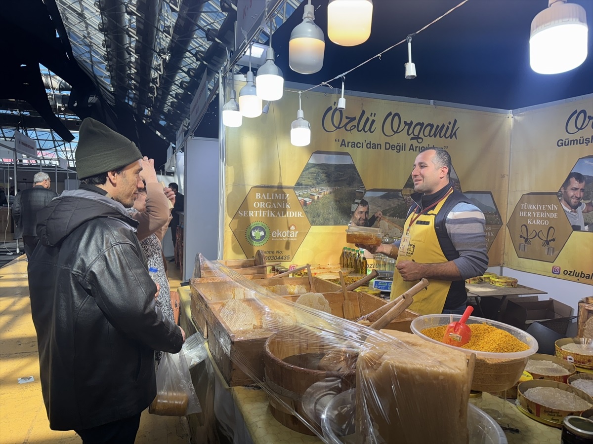 Antalya\'da Arıcılık Fuarı Başladı