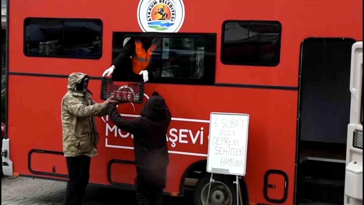 Atakum Mobil Aşevi\'nden deprem şehitleri anısına faaliyet