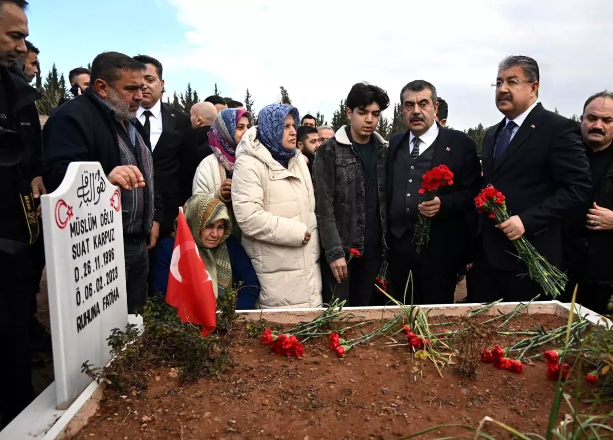 Bakan Tekin Osmaniye\'de Deprem Anması Düzenledi