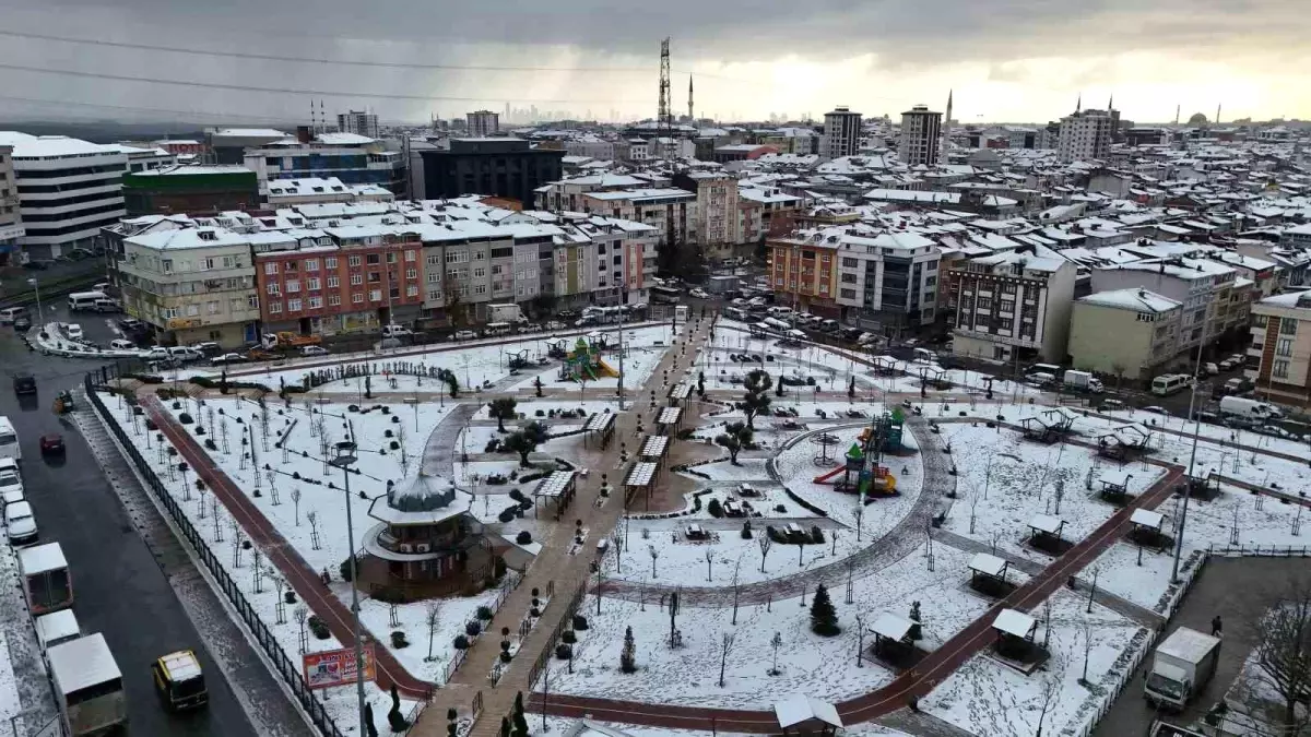 Sultangazi Beyaza Büründü