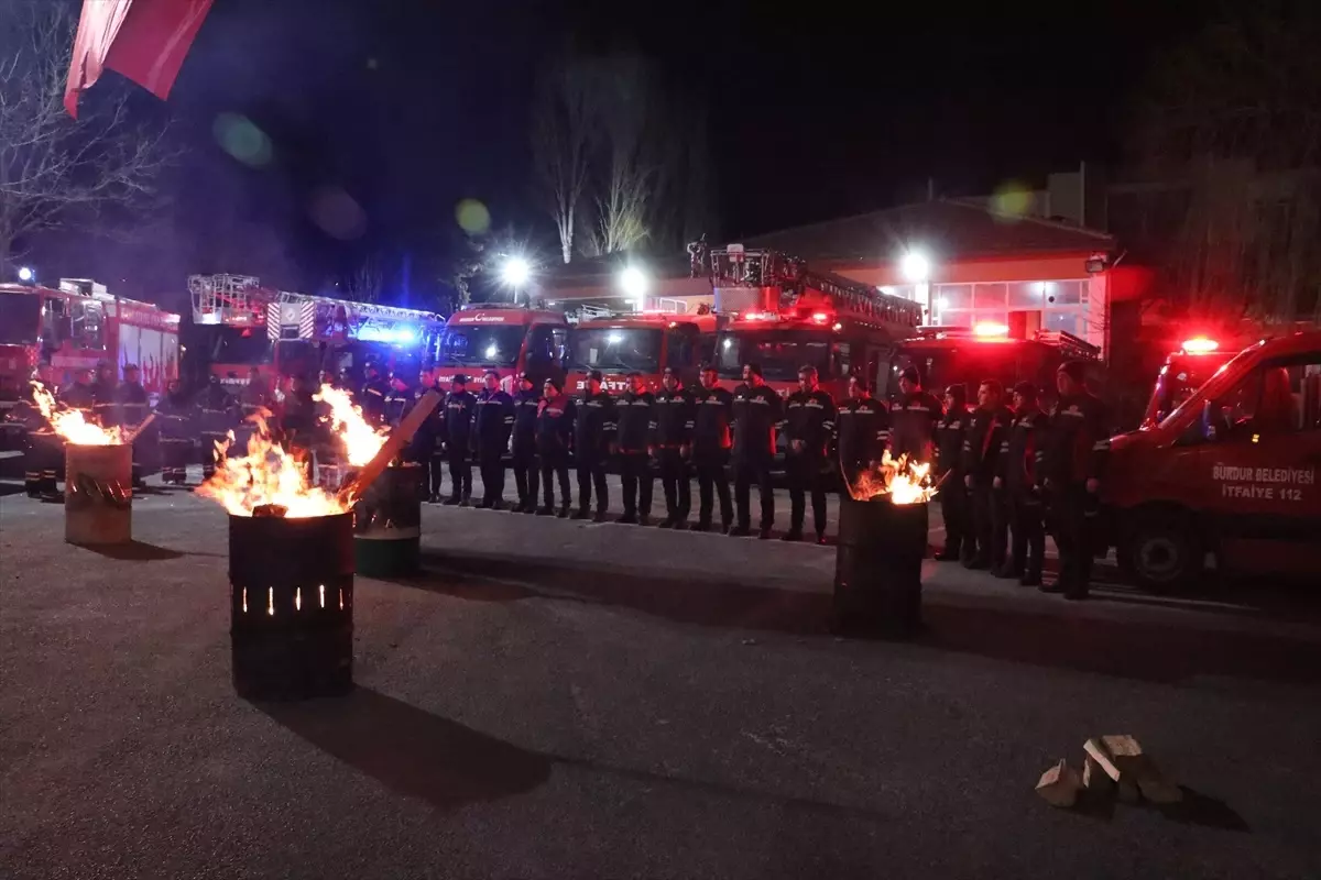 Burdur\'da Deprem Şehitleri Anıldı