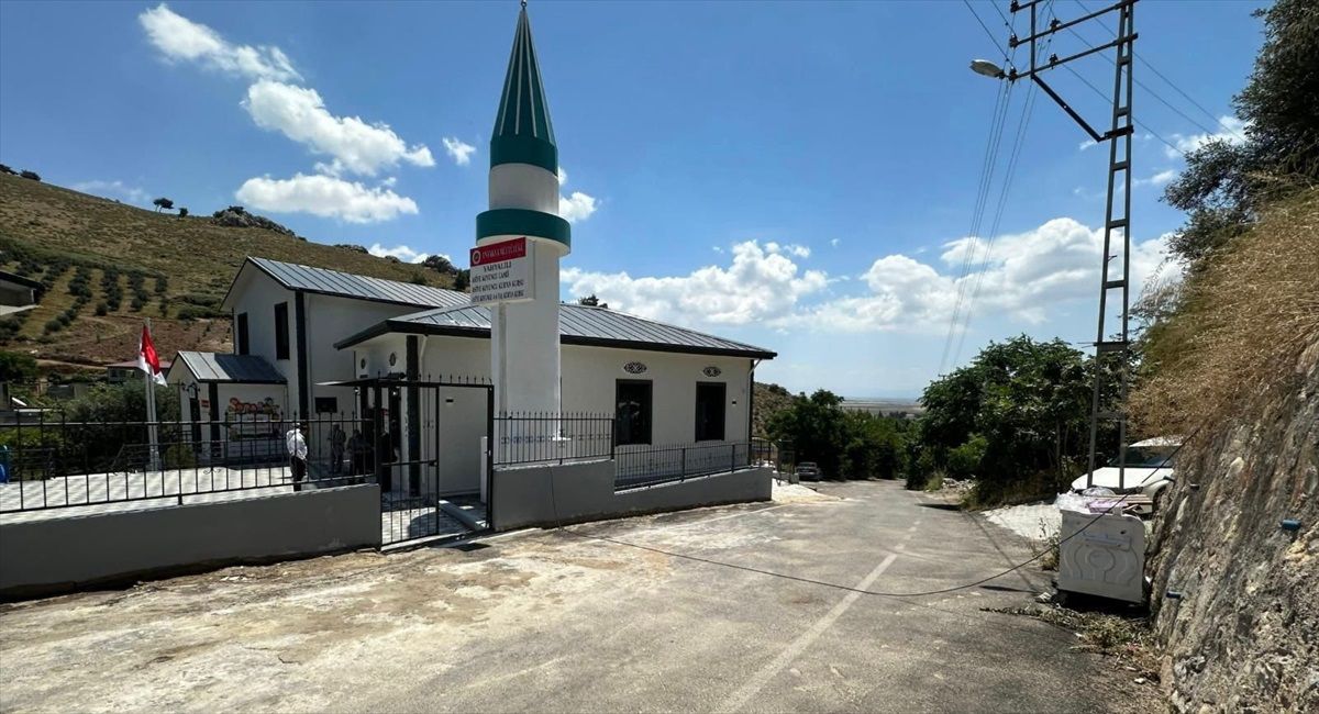 Camiler Deprem Sonrası Yeniden Açıldı