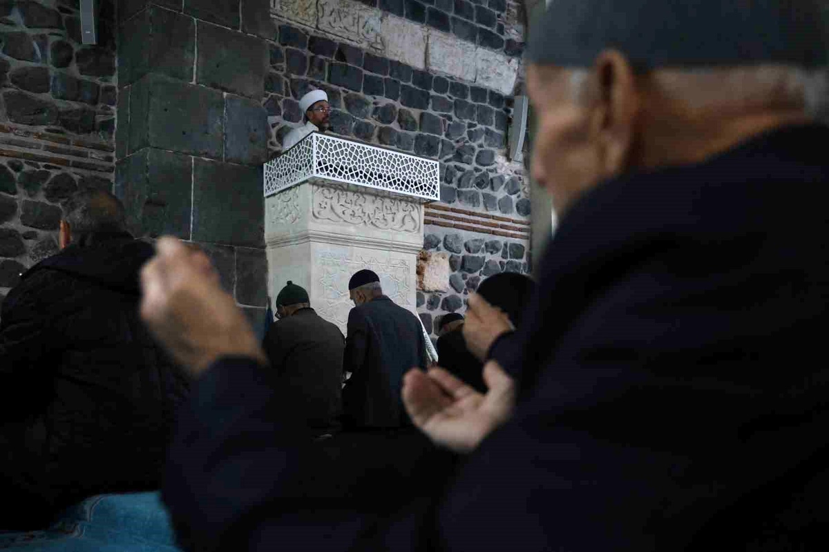 Diyarbakır Ulu Cami\'de Mevlid-i Şerif