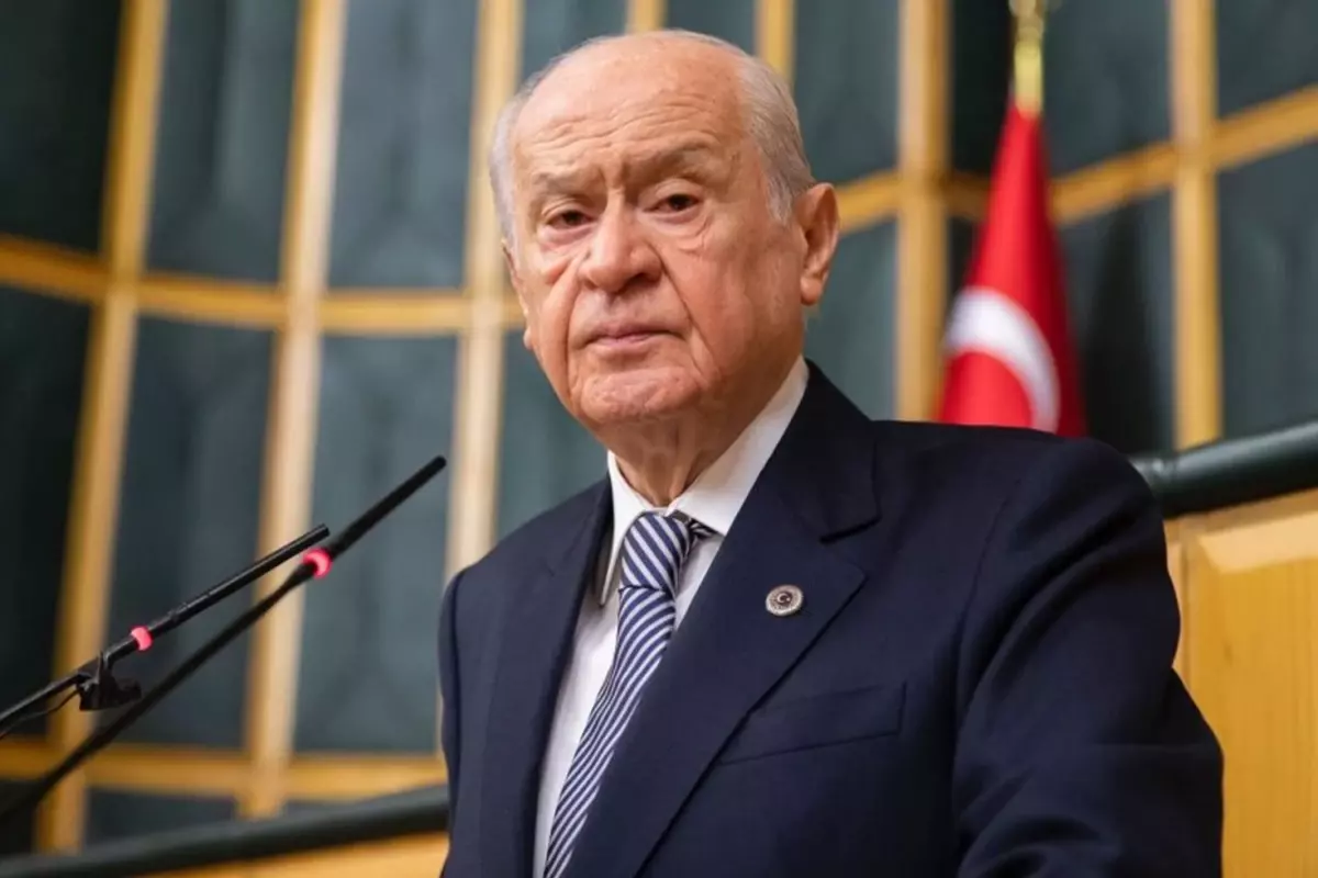 Geçirdiği operasyon sonrası Bahçeli\'ye siyasilerden geçmiş olsun mesajı yağdı