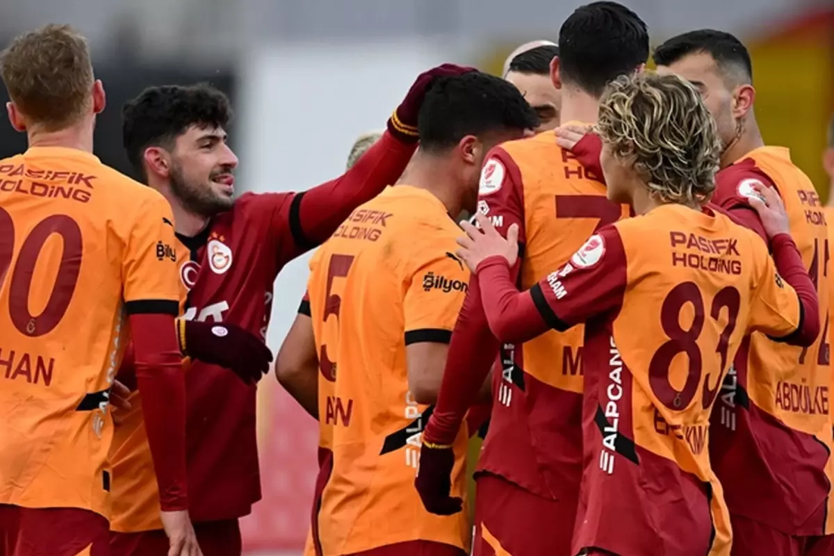 Genç yıldız şov yaptı! Galatasaray Boluspor\'a acımadı