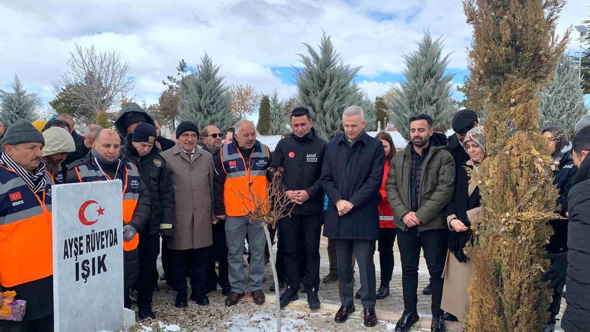 Karaman\'da Deprem Anması ve Duygulandıran Baba Sözleri