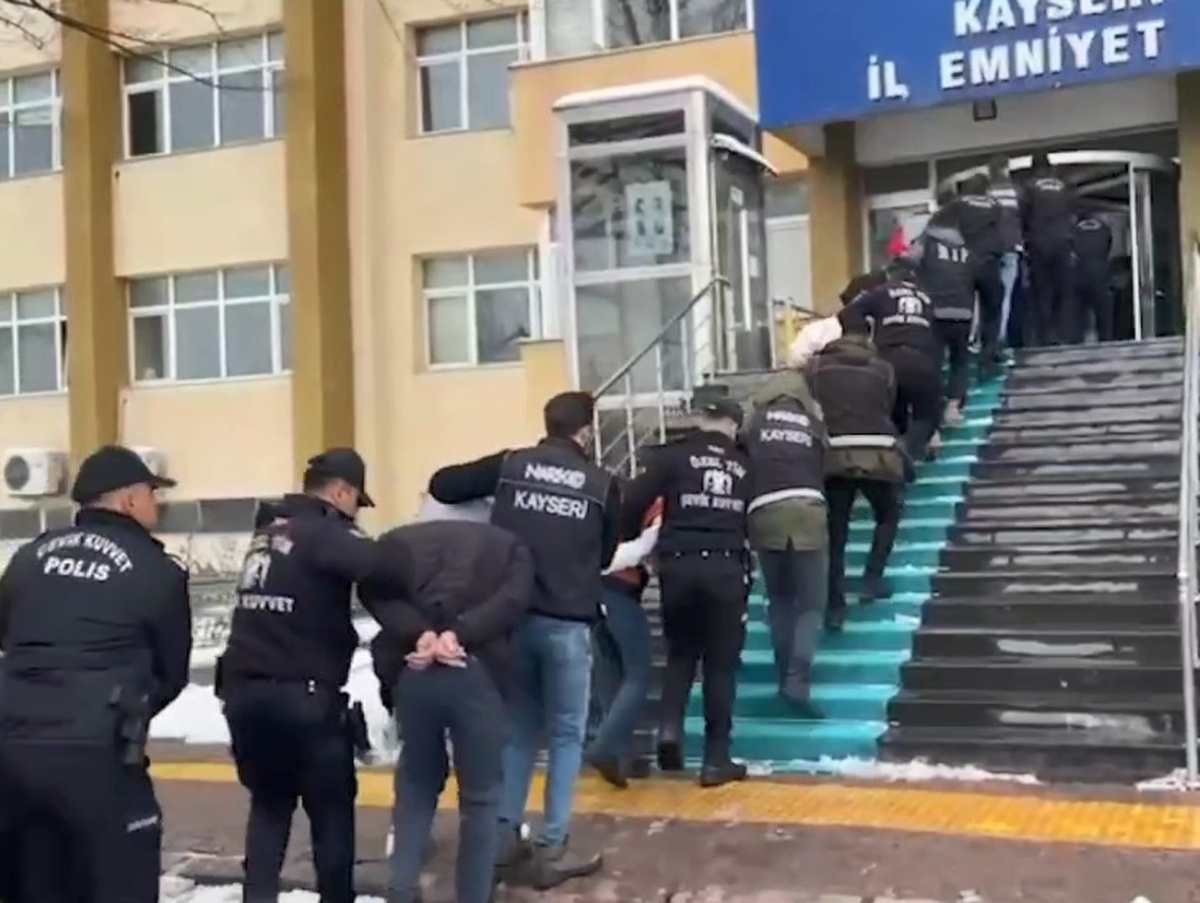 Kayseri\'de Uyuşturucu Operasyonu: 5 Tutuklama
