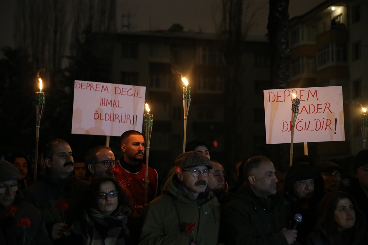 Malatya\'da Deprem Anması Düzenlendi
