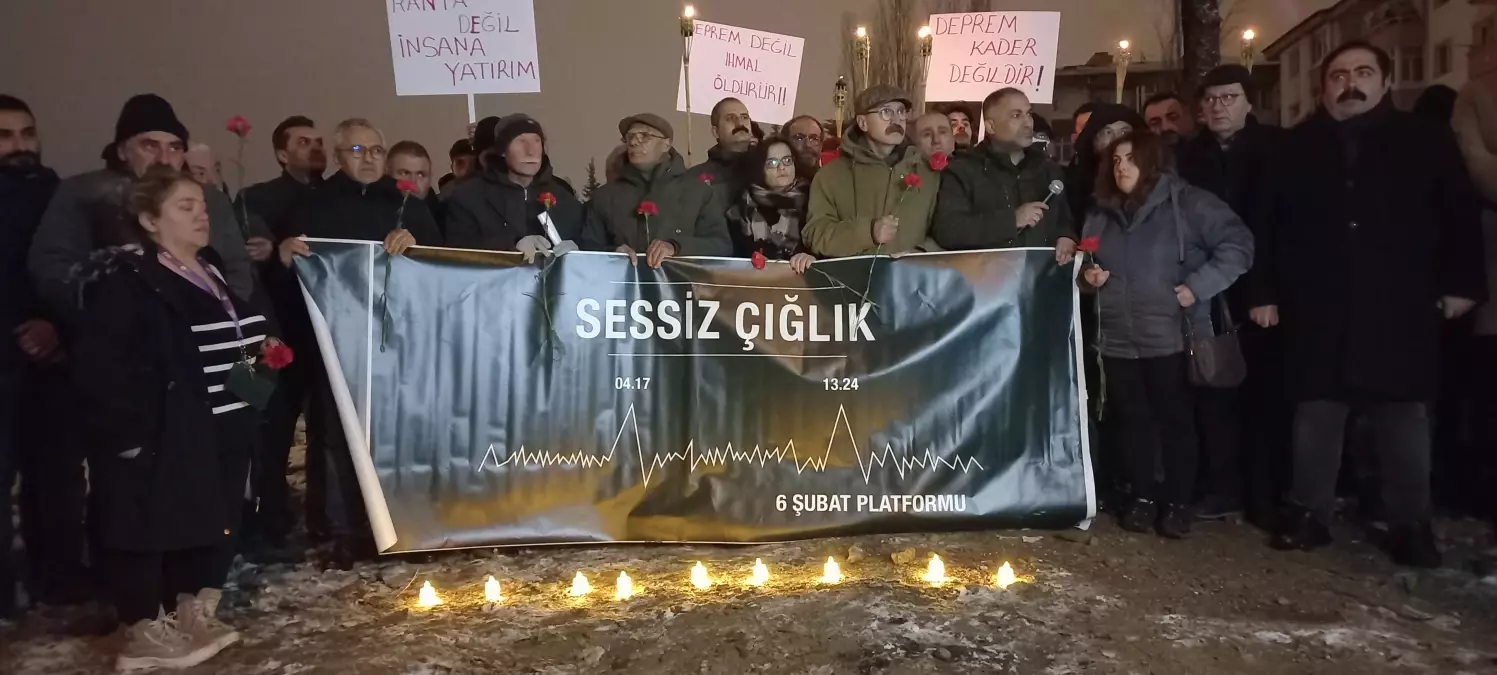 Malatya\'da Depremde Yitirilenler Anıldı