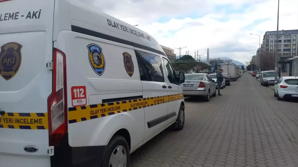 Manisa\'da Silahlı Saldırı: Bir Kişi Yaralı