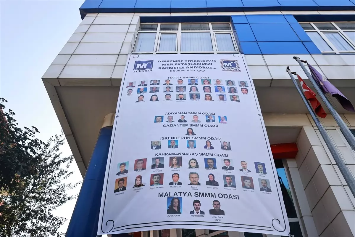 TÜRMOB, Depremde Kaybedilen Üyelerini Anma Etkinliği Düzenledi