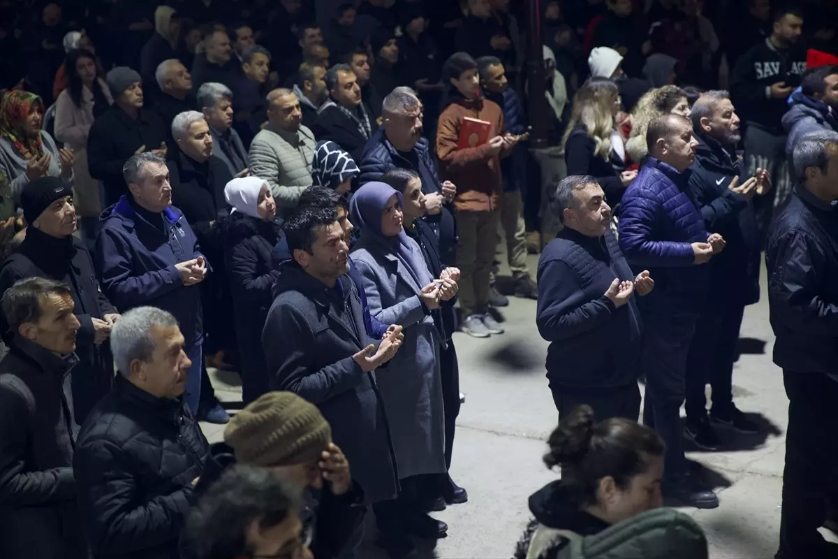 Osmaniye\'de depremde yaşamını yitirenler anıldı