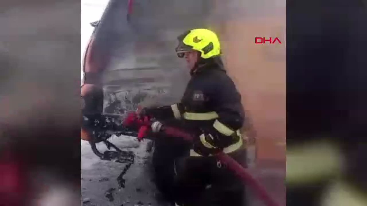Sivas\'ta Kar Küreme Aracında Yangın Çıktı