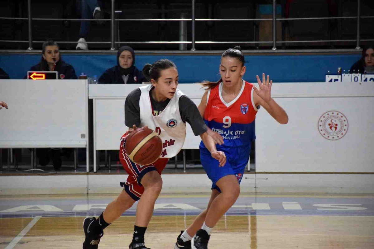 Afyonkarahisar U-14 Kızlar Basketbol Şampiyonası Tamamlandı