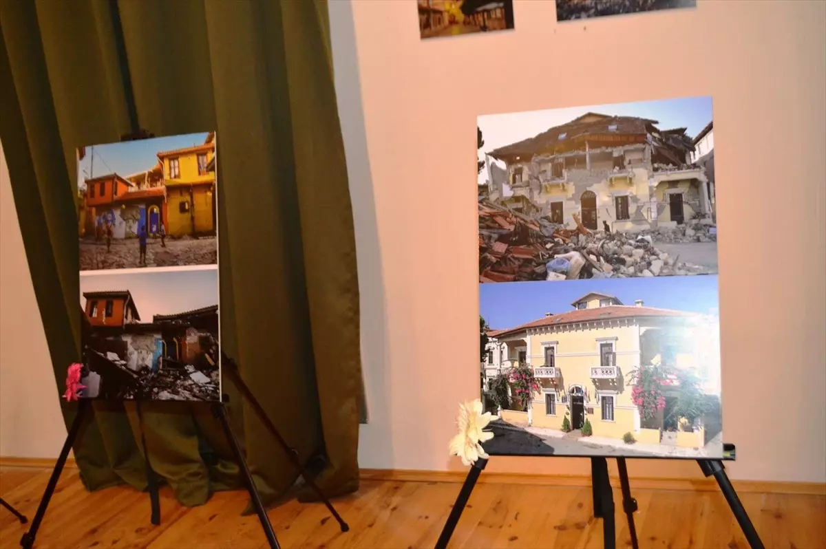 Ayvalık\'ta Deprem Anısına Fotoğraf Sergisi