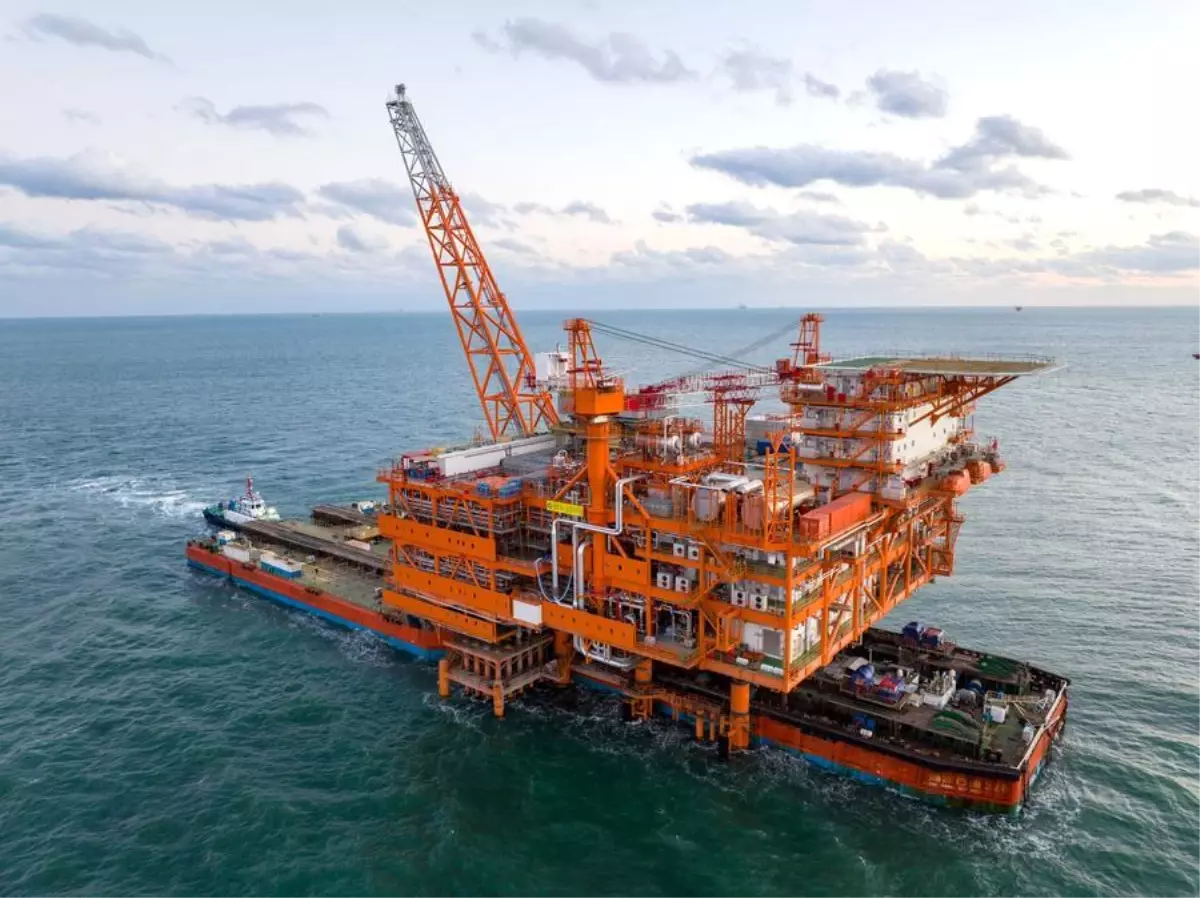 Çin\'de Dünya\'nın En Büyük Petrol Sahası Üretime Başladı