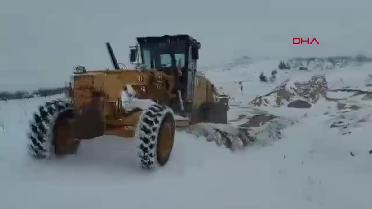 Elazığ\'da Kapanan 113 Köy Yolu Yeniden Ulaşıma Açıldı