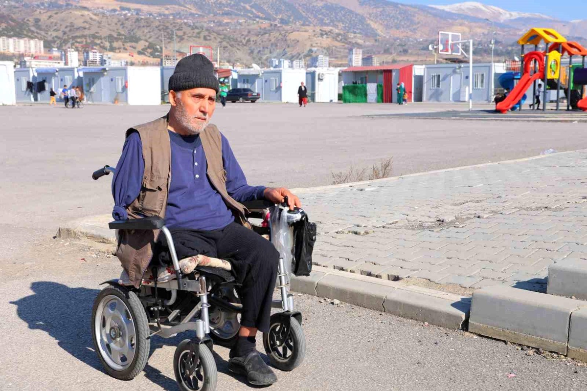 Kahramanmaraş\'ta Depremde Hayatta Kalma Mücadelesi