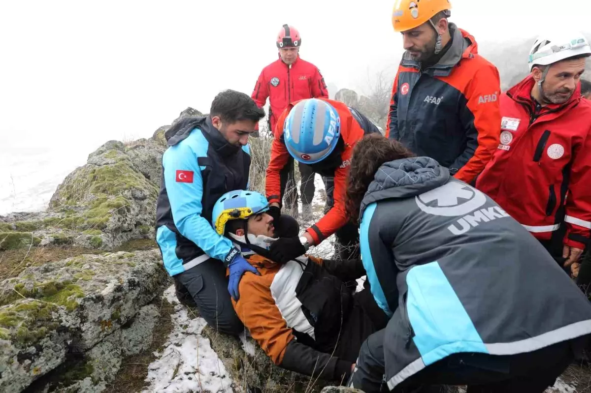 Iğdır\'da gerçeği aratmayan deprem tatbikatı