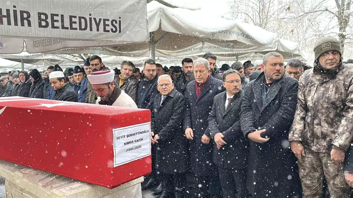 Kıbrıs Gazisi Seyit Şemsettinoğlu Son Yolculuğuna Uğurlandı