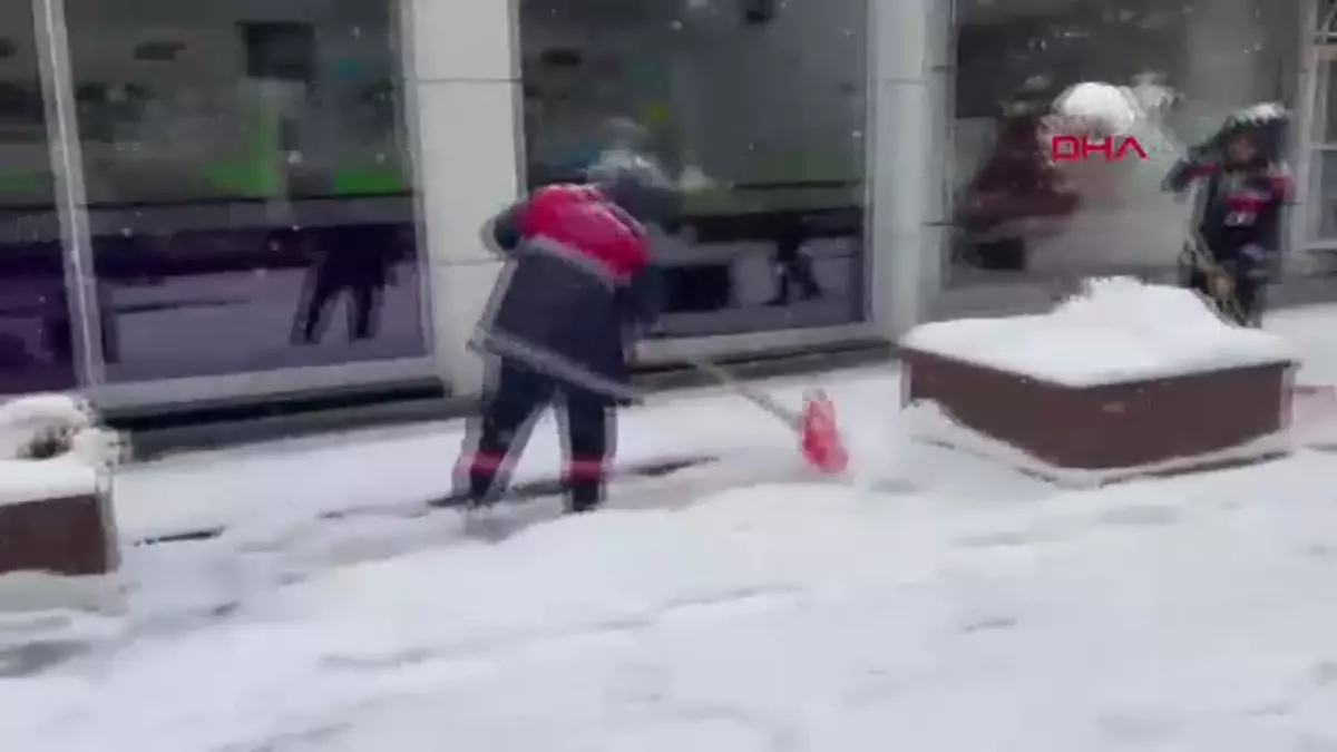 Nevşehir\'de Yoğun Kar Yağışı Etkili Oldu