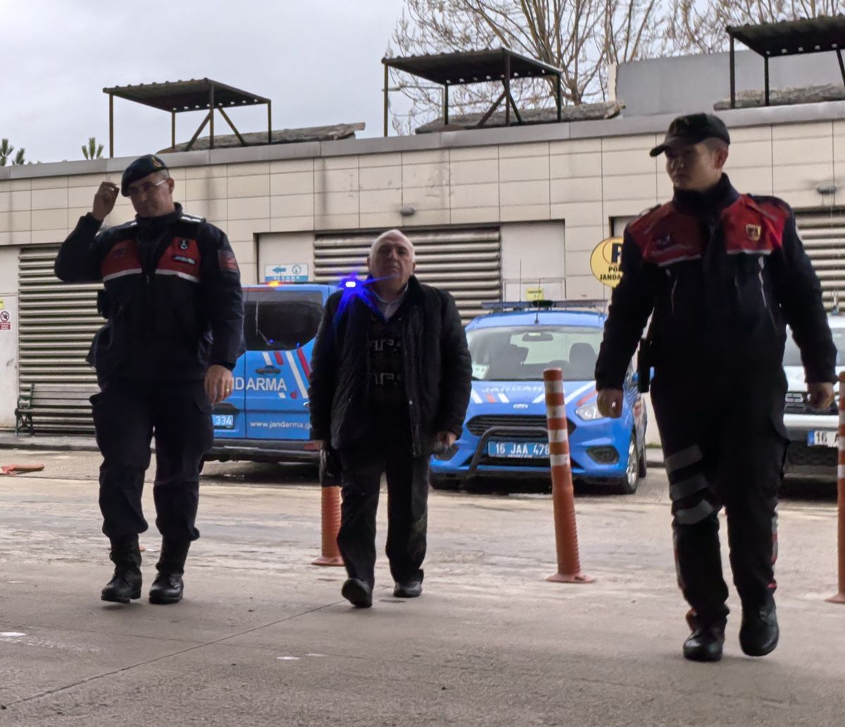 Baba, Oğluna Tokat Atan Okul Müdür Yardımcısını Darbetti