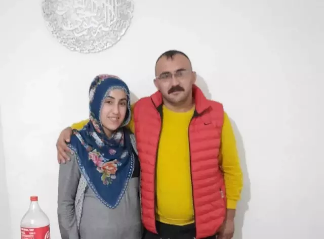 Otobüsün altında kalan annenin öldüğü oğlunun yaralandığı kazanın görüntüleri ortaya çıktı Otobüsün altında kalan annenin öldüğü oğlunun yaralandığı kazanın görüntüleri ortaya çıktı