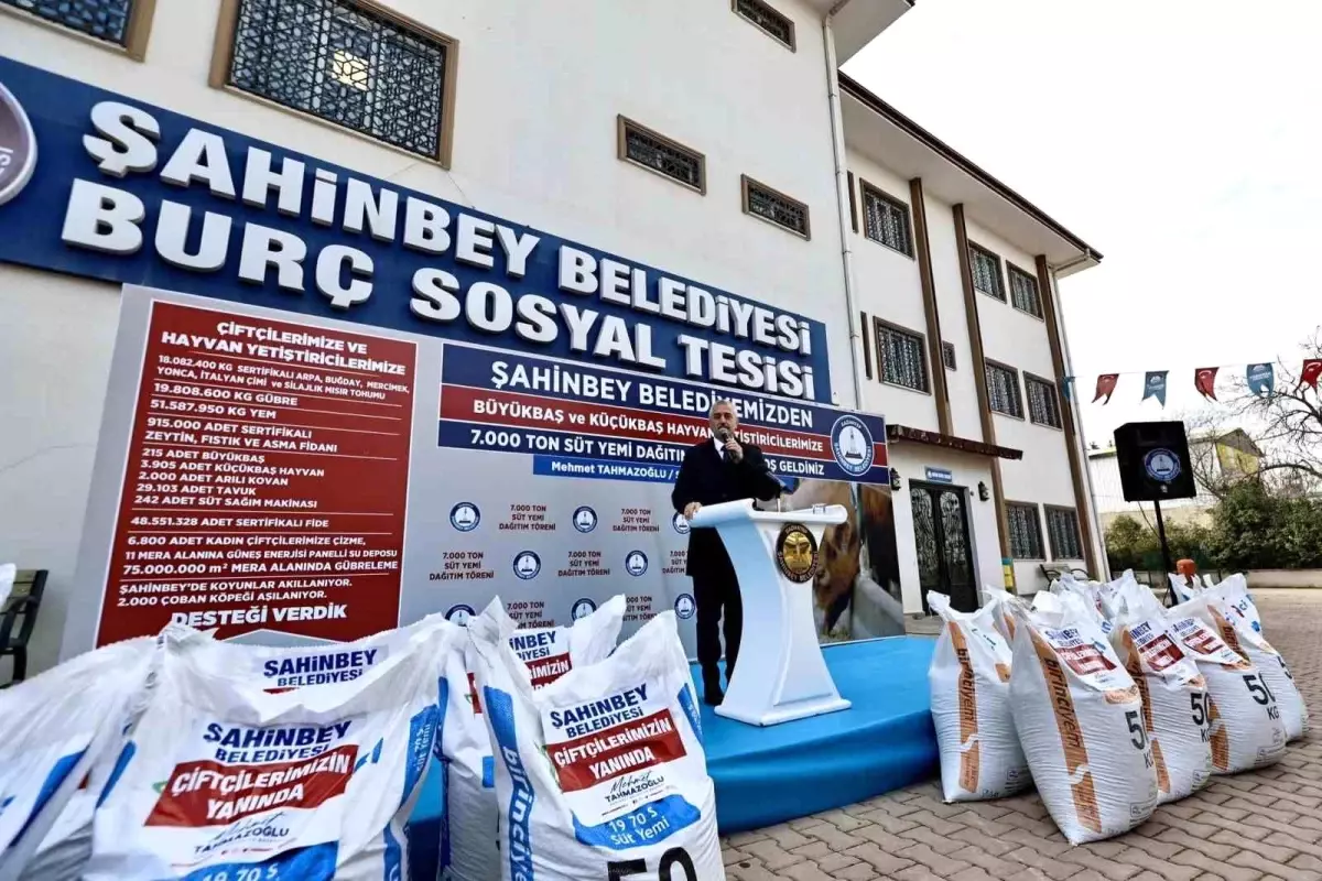 Şahinbey Belediyesi\'nden Hayvan Yetiştiricilerine 7 Bin Ton Yem Desteği