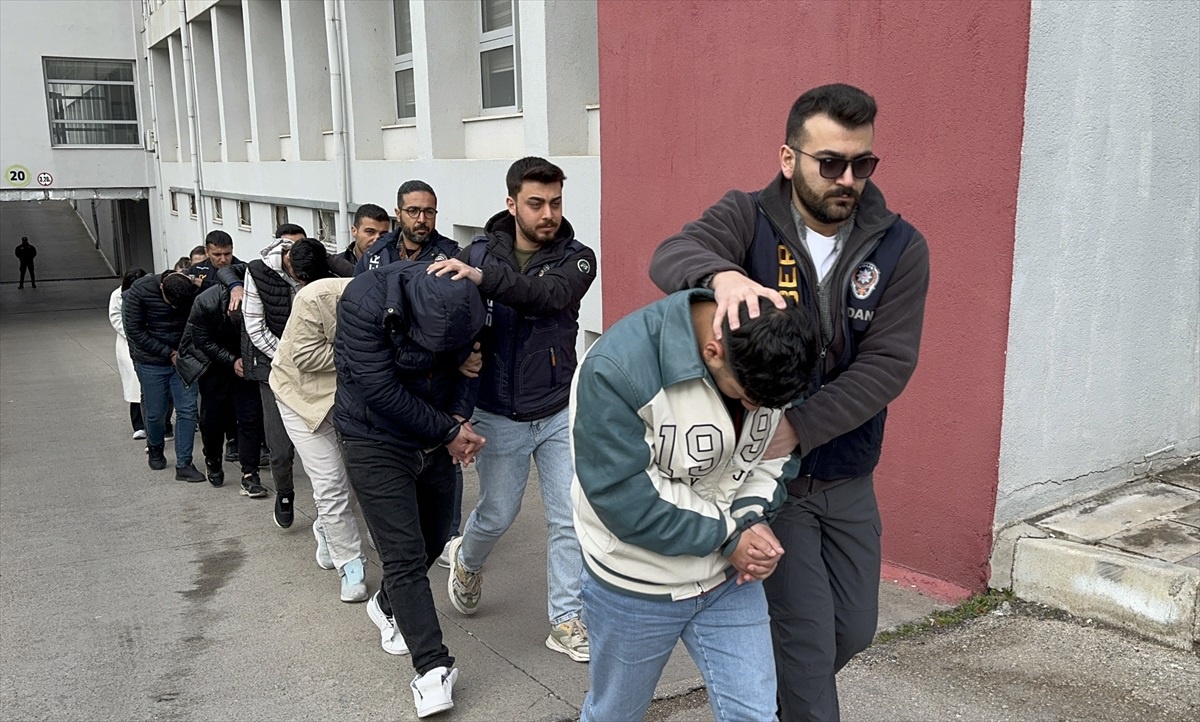 Adana\'da Yasa Dışı Bahisten 7 Kişi Tutuklandı