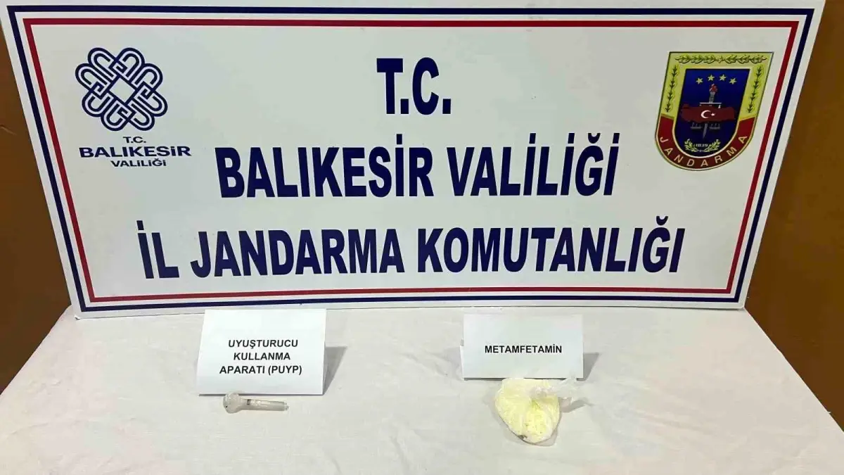 Balıkesir\'de Uyuşturucu Operasyonu: 2 Gözaltı