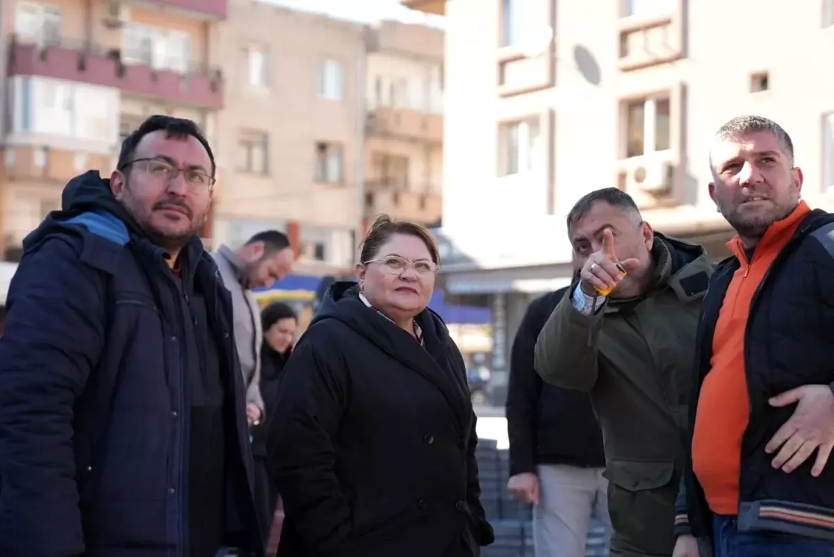 Didim Belediye Başkanı Hatice Gençay, Kent Lokantası\'ndaki Çalışmaları İnceledi