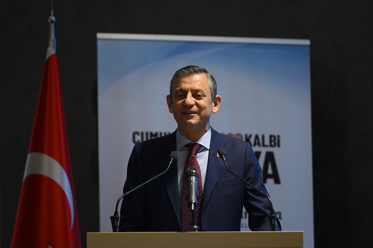 CHP Genel Başkanı Özel, Türkiye Kent Konseyleri Platformu 32. Genel Kurulu\'nda konuştu Açıklaması